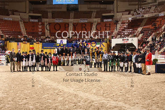 12cParade & Team Present_040_PN13