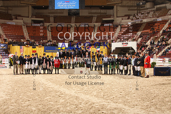 12cParade & Team Present_039_PN13