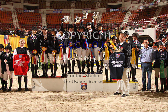 12cParade & Team Present_037_PN13