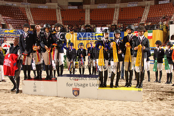 12cParade & Team Present_023_PN13